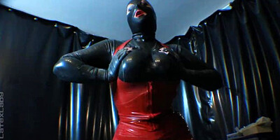 BBW Curvy in Latex