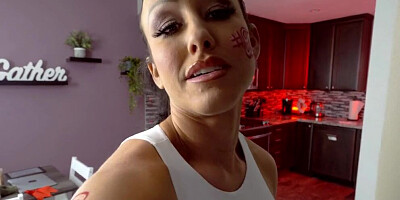 Cute MILF Jennifer White Show's Stepson Just HOW Big of a #1 Fan She is for Him - S5:E9