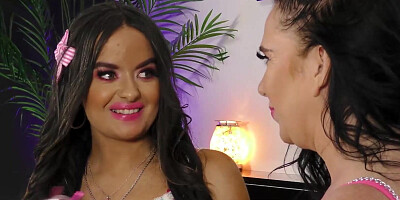 SEXY MOMMA - A Photo Session Gets KJirsten and Maddy Horny