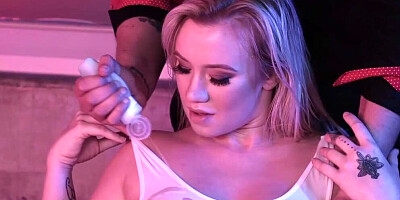 Amazing stripper Bailey Brooke rides a lucky man after sucking his cock