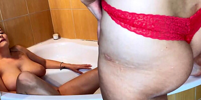 Curvaceous babes are in heat and in need of lesbian cunny eating