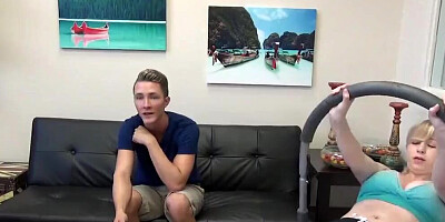 WHAT HAPPENS WHEN A SISTER WORKS OUT TOPLESS