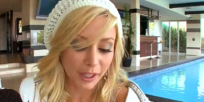 Monique Alexander Tulips Around His Cock