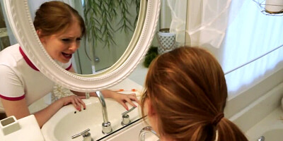 Slutty girl is giving her stepbrother a hot lapdance and blowjob