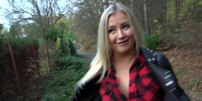 Czech blonde approves stranger's sexual proposal