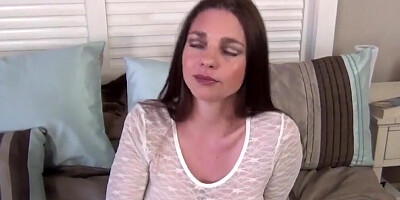 PORNSTARPLATINUM MILF Mindi Mink Masturbates on Stepsons Bed