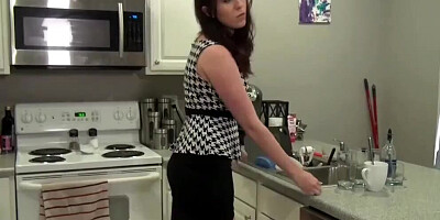 Fucking step momher while yourstepdads sharing the bed - Amiee Cambridge
