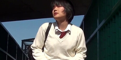 Japanese schoolgirls rub