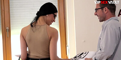 Russian Babe Kira Queen Seduces Casting Agent Into Hot Fuck After Interview - VIP SEX VAULT