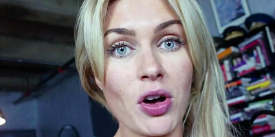 Mature lesbian Nina Hartley – behind the scenes tour with her sexy friends