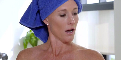 Depraved MILF Sofie Sucks Cock & Rides Like a Cowgirl