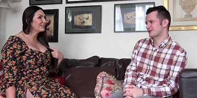 Mature Busty Mom Wants A Creampie