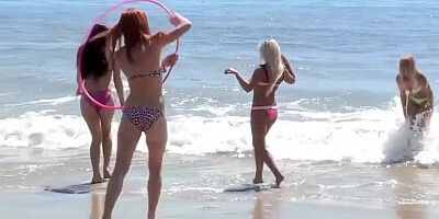 Two amateur babes are sharing stranger's cock in a 3some