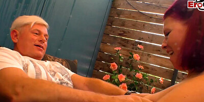 Regular German next door housewife tries amateur porn