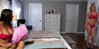 The SEXIEST MILF Stepmoms! - Alexis Fawx & Serene Siren