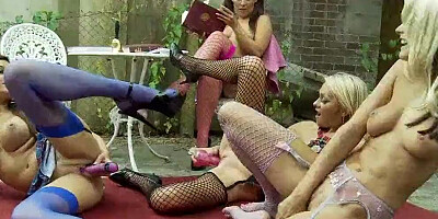 Lesbian babes lick hot pussies #1 - Full movie 100 min