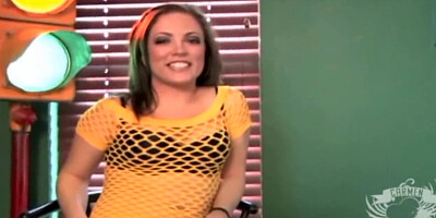 Sexy Carmen Valentina plays with mature MILF