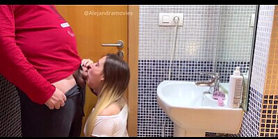 Creampie to my girlfriend's friend, rough sex in the bathroom