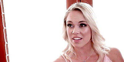 Pretty Kelsey's curvy sex