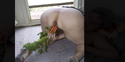 OMAHOTEL Grannies Sending Nudes Online