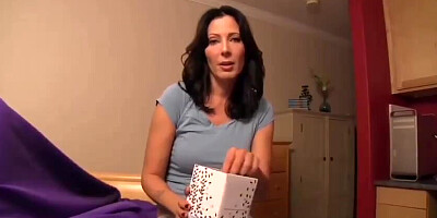 Busty stepmom pleases pervy son with handjob