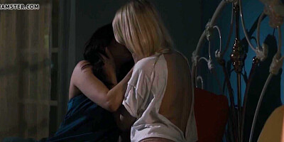 Blonde and brunette babes do lesbian porn