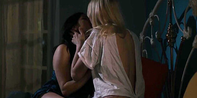 Blonde and brunette babes do lesbian porn