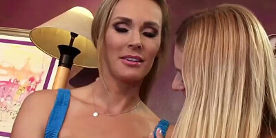 Pussy licking step daughter seduces mom