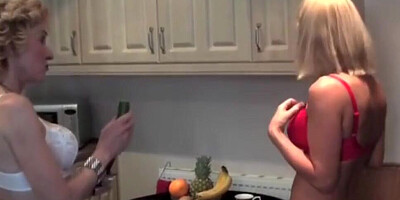 Slutty MILFs Carol & Elaine are using some vegetables for masturbation