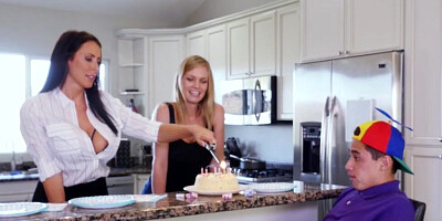 Skinny gifted guy gets some pussy as a birthday gift from his hot stepmom