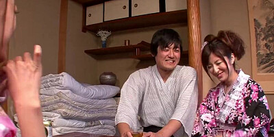 BABE GETS A PUSSYLICK THEN FUCKED ON THE TUB