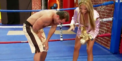 Francesca Felucci bangs her coach Gorge Uhl in the ring