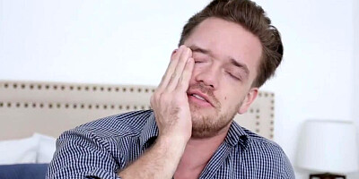 Little sis convinces brother to listen her