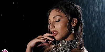 Twistys - Goddess Kayley Gunner Fucks Her Pussy With Her Toy While She Gets Showered With Water