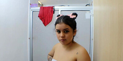 My stepsister loves to fuck with her boyfriend hidden from our parents - porn in Spanish