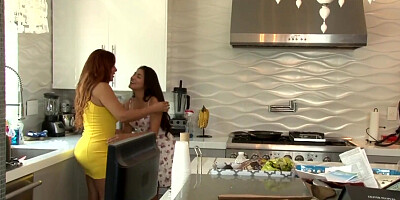 Two lovely babes are enjoying in each other's juicy cunt