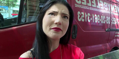 Mia Evans Tries To Get Into The Adult Modeling Business - Mia Hot