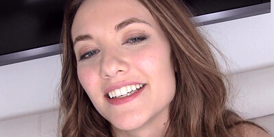 Samantha Hayes & Daisy Summers are playing with hard schlongs