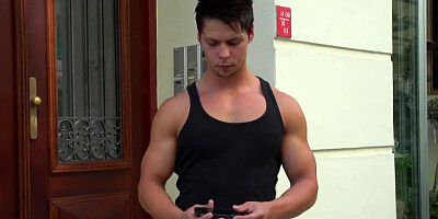 Gorgeous babe gives a Nuru massage