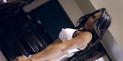 Amia Miley - Make Em Sweat 13