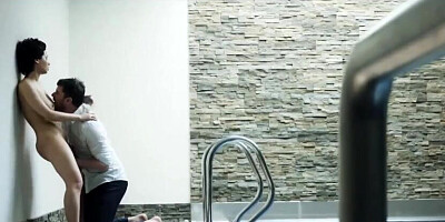 HOT SWIMING POOL SEX WITH CREAMPIE AT THE END ANAL