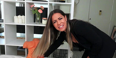 PropertySex Client creampies his hot real estate agent in apartment