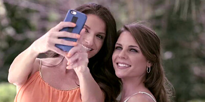 Moms Bang Teen - Daughter Loves Stepmom