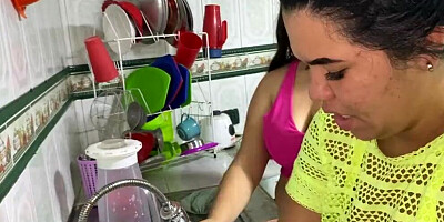 My stepsister fucks my pussy with a carrot and makes me squirt