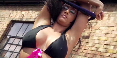 Curvy brunette slut gets her wet pierced pussy pounded outdoors