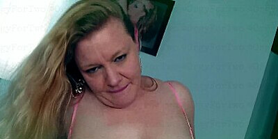 Amateur Sex Tape-POV: Blonde MILF suck, fucks and gets creampied