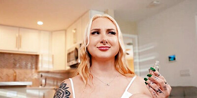 Hot Skylar and Suki's blonde smut