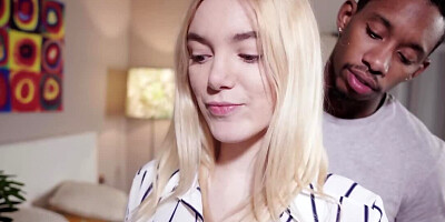 Horny black guy gives a nice cunnilingus to Paola Hard
