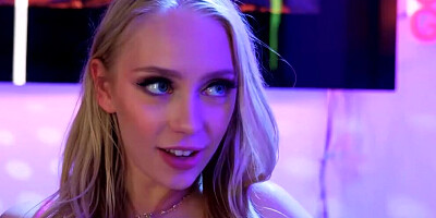 Reluctant Bianca Bangs Seduced By Lesbian Braylin Bailey