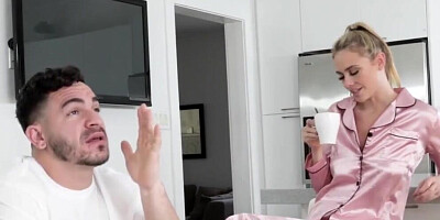 Gorgeous young stepmom screwed by buffed stud